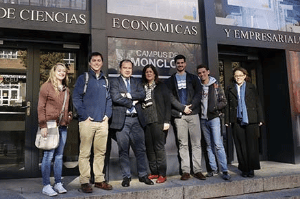 Alumnos de la Universidad de Connecticut se incorporan al CEU