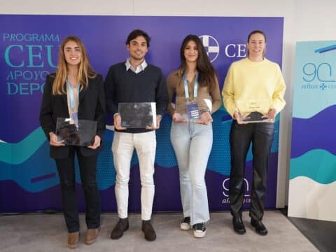 Premios a la Excelencia Académica y Deportiva del curso 21-22 a los mejores alumnos de las tres universidades CEU y del Centro de Estudios Universitarios CEU Cardenal Spínola: - Ignacio Rodriguez Mazón, jugador de la Selección Española de Hockey Hierba, de la Universidad CEU San Pablo. - Anna Gómez Igual, jugadora de la selección de Baloncesto Femenino, del CEU Cardenal Herrera de Valencia. - Andrea de Sentmenat Rivero, campeona de Europa Universitaria de Golf, de la Abat Oliba CEU de Barcelona. - Ghizlane El Amrani Tchana, jugadora de Tenis, del Centro de Estudios Universitarios CEU Cardenal Spínola de Sevilla.