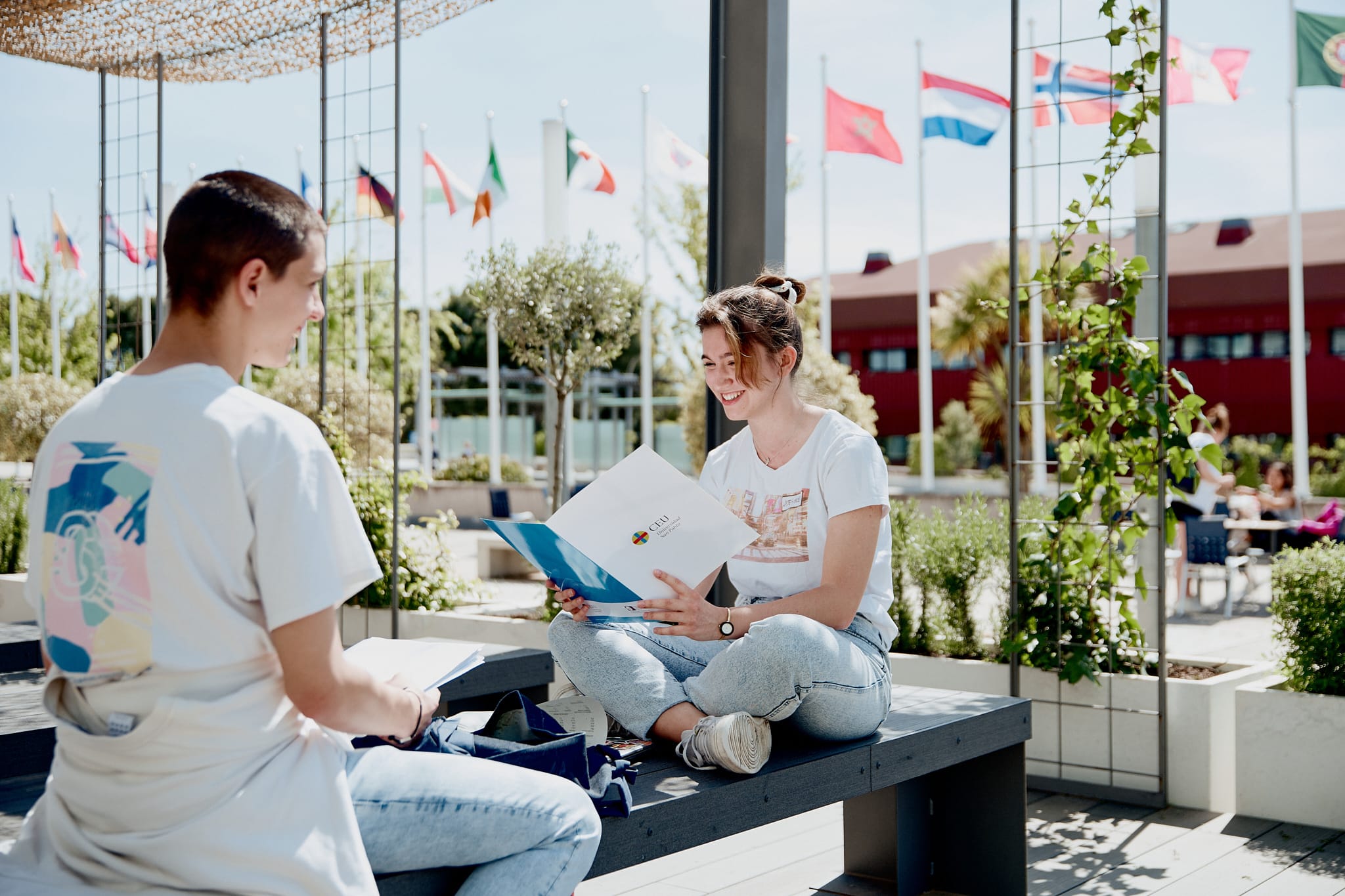 Alumnos en el campus Montepríncipe de la Escuela Politécnica Superior