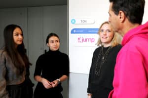 Un grupo de alumnos seleccionados del Grado en Comunicación Digital ha participado en el Aula The Jump.