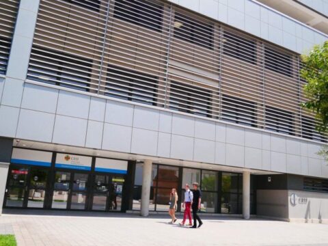 Fachada de la La Facultad de Ciencias de la Salud de la UCH CEU