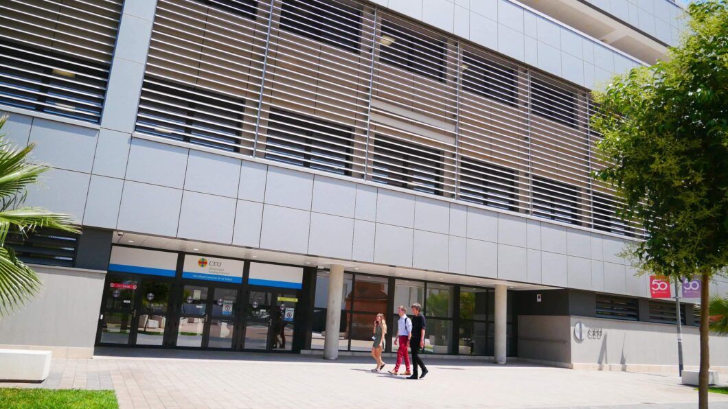 Fachada de la La Facultad de Ciencias de la Salud de la UCH CEU