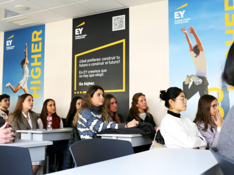 Alumnos en el Aula EY-CEU, un programa que se impartirá en la Facultad de Ciencias Económicas y Empresariales