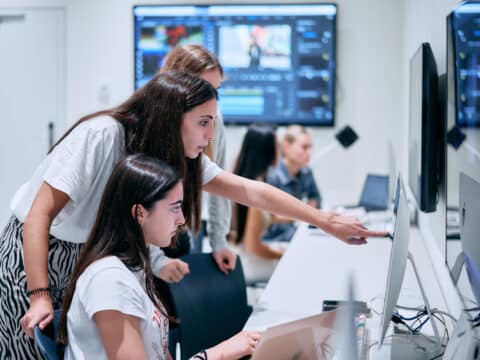 Alumnas de Ciencias de